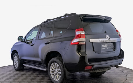 Toyota Land Cruiser Prado 150 рестайлинг 2, 2016 год, 3 100 000 рублей, 7 фотография