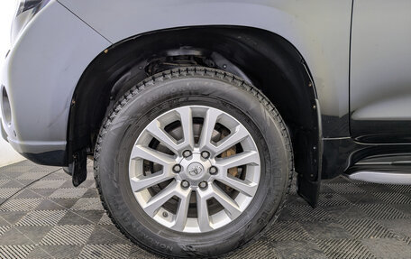 Toyota Land Cruiser Prado 150 рестайлинг 2, 2016 год, 3 100 000 рублей, 12 фотография