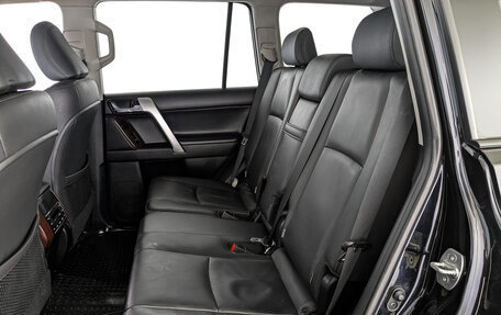 Toyota Land Cruiser Prado 150 рестайлинг 2, 2016 год, 3 100 000 рублей, 18 фотография