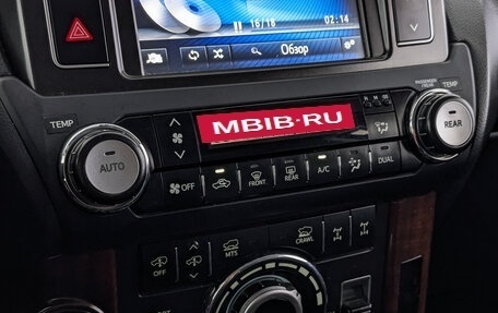 Toyota Land Cruiser Prado 150 рестайлинг 2, 2016 год, 3 100 000 рублей, 21 фотография