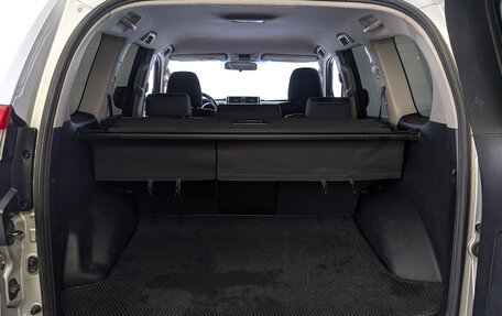 Toyota Land Cruiser Prado 150 рестайлинг 2, 2014 год, 3 500 000 рублей, 10 фотография