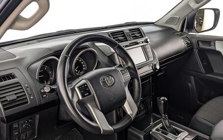 Toyota Land Cruiser Prado 150 рестайлинг 2, 2014 год, 3 500 000 рублей, 15 фотография