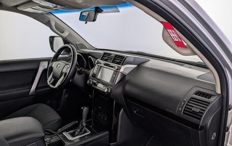 Toyota Land Cruiser Prado 150 рестайлинг 2, 2014 год, 3 500 000 рублей, 13 фотография