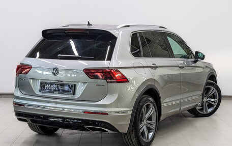 Volkswagen Tiguan II, 2019 год, 3 070 000 рублей, 5 фотография