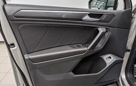 Volkswagen Tiguan II, 2019 год, 3 070 000 рублей, 19 фотография