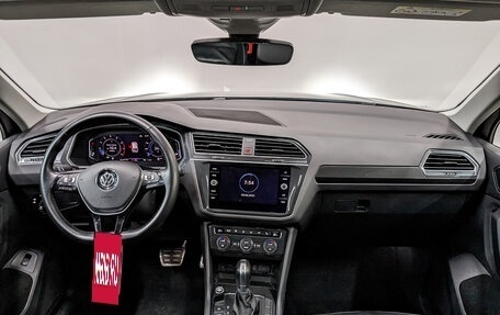 Volkswagen Tiguan II, 2019 год, 3 070 000 рублей, 14 фотография