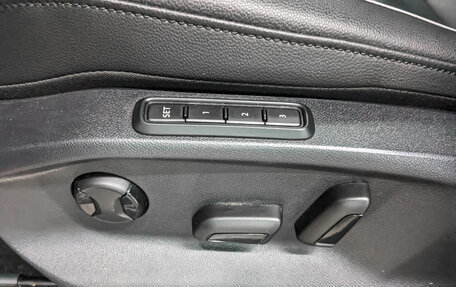 Volkswagen Tiguan II, 2019 год, 3 070 000 рублей, 28 фотография