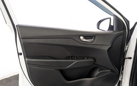 Hyundai Solaris II рестайлинг, 2019 год, 1 400 000 рублей, 19 фотография