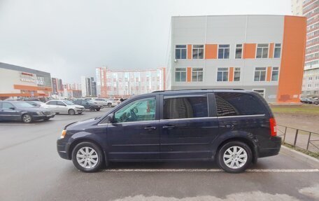 Chrysler Town & Country V рестайлинг, 2010 год, 1 420 000 рублей, 19 фотография