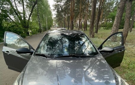 Hyundai Solaris II рестайлинг, 2011 год, 600 000 рублей, 4 фотография
