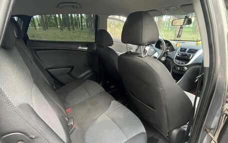 Hyundai Solaris II рестайлинг, 2011 год, 600 000 рублей, 6 фотография