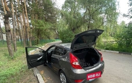Hyundai Solaris II рестайлинг, 2011 год, 600 000 рублей, 2 фотография