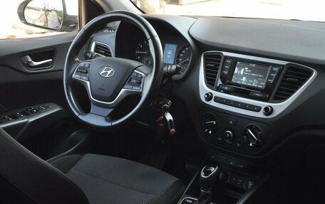 Hyundai Solaris II рестайлинг, 2017 год, 1 295 000 рублей, 9 фотография