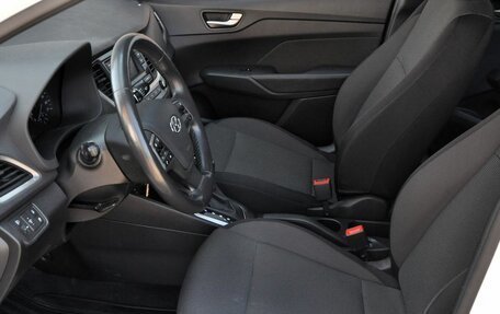 Hyundai Solaris II рестайлинг, 2017 год, 1 295 000 рублей, 10 фотография