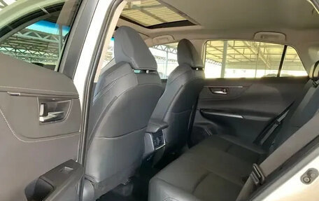 Toyota Venza, 2022 год, 2 600 000 рублей, 21 фотография