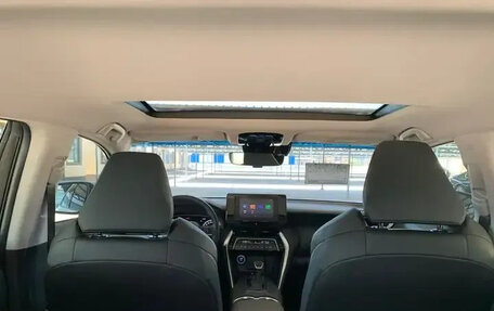 Toyota Venza, 2022 год, 2 600 000 рублей, 22 фотография