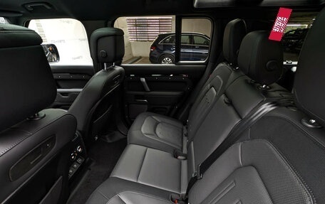 Land Rover Defender II, 2021 год, 7 950 000 рублей, 16 фотография