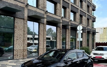 Toyota C-HR I рестайлинг, 2018 год, 1 900 000 рублей, 1 фотография