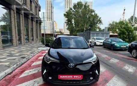 Toyota C-HR I рестайлинг, 2018 год, 1 900 000 рублей, 3 фотография