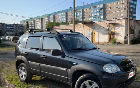 Chevrolet Niva I рестайлинг, 2010 год, 580 000 рублей, 4 фотография