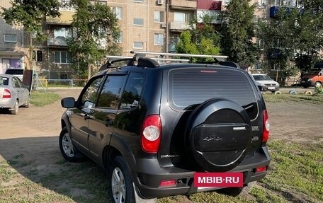 Chevrolet Niva I рестайлинг, 2010 год, 580 000 рублей, 3 фотография