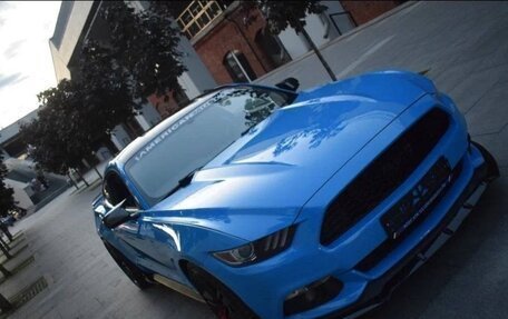 Ford Mustang VI рестайлинг, 2017 год, 2 850 000 рублей, 6 фотография