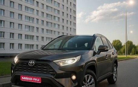 Toyota RAV4, 2020 год, 3 700 000 рублей, 1 фотография