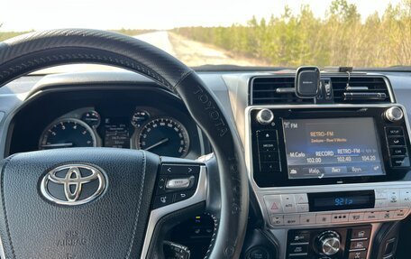Toyota Land Cruiser Prado 150 рестайлинг 2, 2017 год, 6 500 000 рублей, 10 фотография