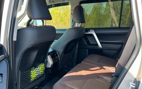 Toyota Land Cruiser Prado 150 рестайлинг 2, 2017 год, 6 500 000 рублей, 11 фотография