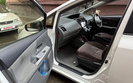 Toyota Prius Alpha I (ZVW40/41), 2014 год, 1 500 000 рублей, 6 фотография