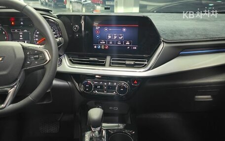 Chevrolet Trax, 2024 год, 2 300 000 рублей, 9 фотография