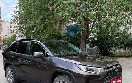 Toyota RAV4, 2020 год, 3 700 000 рублей, 4 фотография
