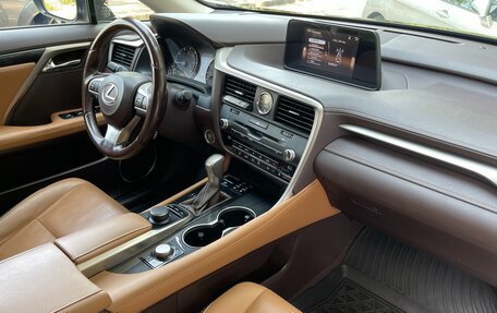 Lexus RX IV рестайлинг, 2017 год, 3 780 000 рублей, 23 фотография