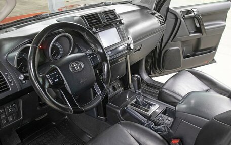 Toyota Land Cruiser Prado 150 рестайлинг 2, 2014 год, 2 898 000 рублей, 16 фотография