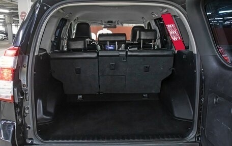 Toyota Land Cruiser Prado 150 рестайлинг 2, 2014 год, 2 898 000 рублей, 10 фотография
