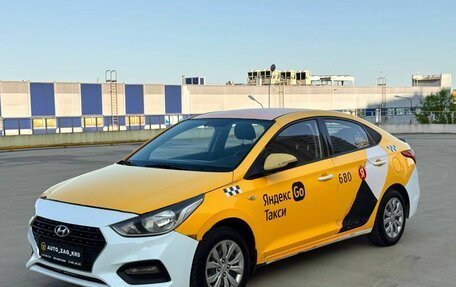 Hyundai Solaris II рестайлинг, 2018 год, 590 000 рублей, 2 фотография