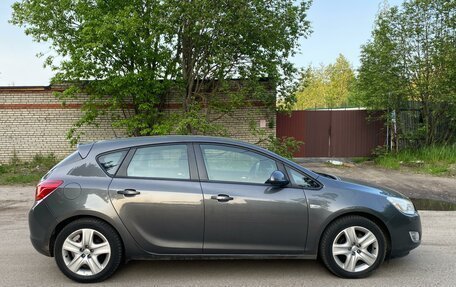 Opel Astra J, 2011 год, 650 000 рублей, 12 фотография