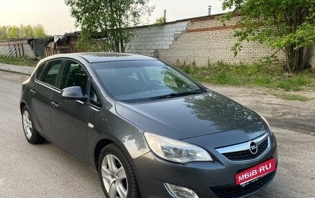 Opel Astra J, 2011 год, 650 000 рублей, 11 фотография