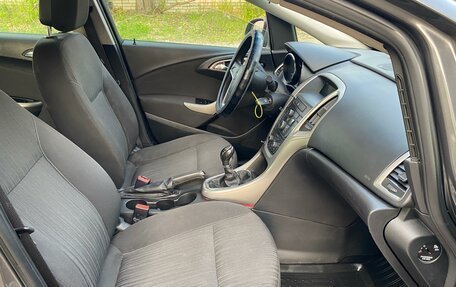 Opel Astra J, 2011 год, 650 000 рублей, 19 фотография