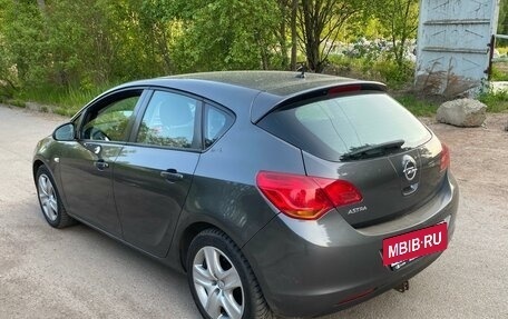 Opel Astra J, 2011 год, 650 000 рублей, 7 фотография