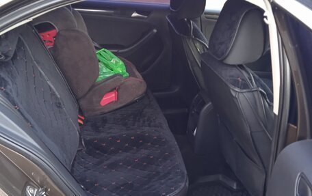 Volkswagen Jetta VI, 2013 год, 1 050 000 рублей, 10 фотография