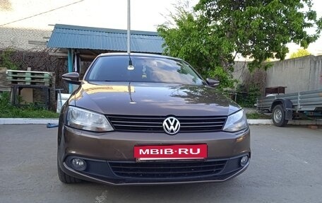 Volkswagen Jetta VI, 2013 год, 1 050 000 рублей, 23 фотография