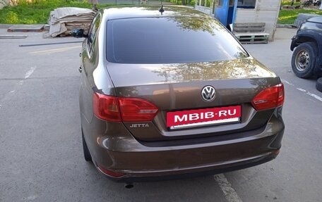 Volkswagen Jetta VI, 2013 год, 1 050 000 рублей, 26 фотография