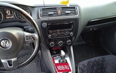 Volkswagen Jetta VI, 2013 год, 1 050 000 рублей, 19 фотография