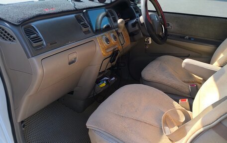 Honda Stepwgn II рестайлинг, 2001 год, 750 000 рублей, 15 фотография