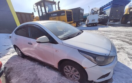 Hyundai Solaris II рестайлинг, 2019 год, 730 000 рублей, 4 фотография