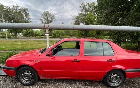 Volkswagen Vento, 1995 год, 135 000 рублей, 4 фотография