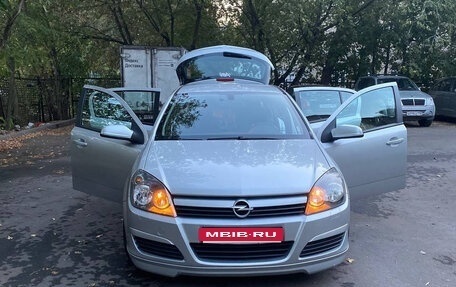 Opel Astra H, 2005 год, 499 999 рублей, 1 фотография