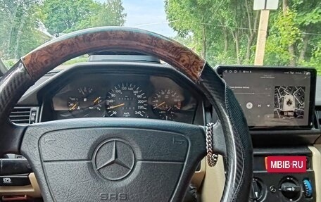 Mercedes-Benz E-Класс, 1994 год, 350 000 рублей, 3 фотография