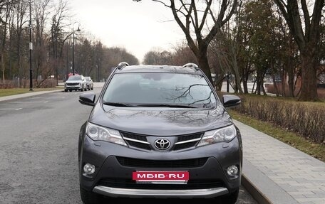 Toyota RAV4, 2014 год, 2 200 000 рублей, 2 фотография